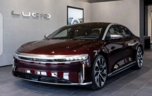 2022 Lucid Air front view