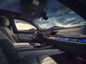 BMW i7 front interior