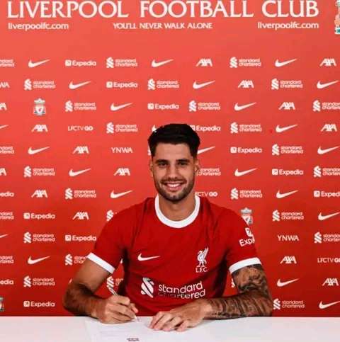 “Steven Gerrard was my Idol as a child... " -says new Liverpool number 8 3