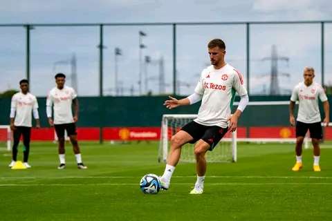 Mason Mount starts for Manchester united against Leeds. 2