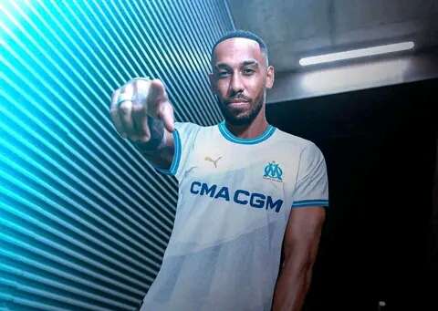Aubameyang has completed his move to Marseille on a free transfer. 2