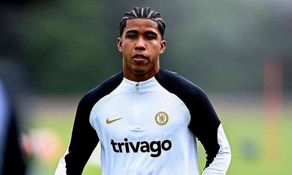 Pochettino decides: Santos set to stay as Casadei and Lewis Hall both available for loans. 1