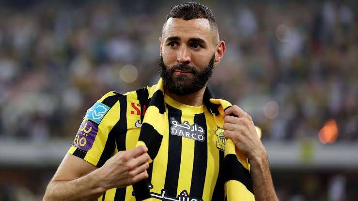Benzema and Espirito Santo relationship in doubt as the two engage in a conflict. 2