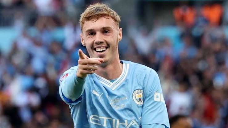 Chelsea handed a transfer boost as Palmer is open for a move to the Bridge. 3