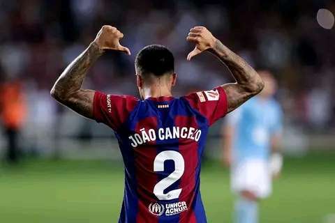 Barcelona agrees a £35m transfer fee with Manchester City for João Cancelo. 6