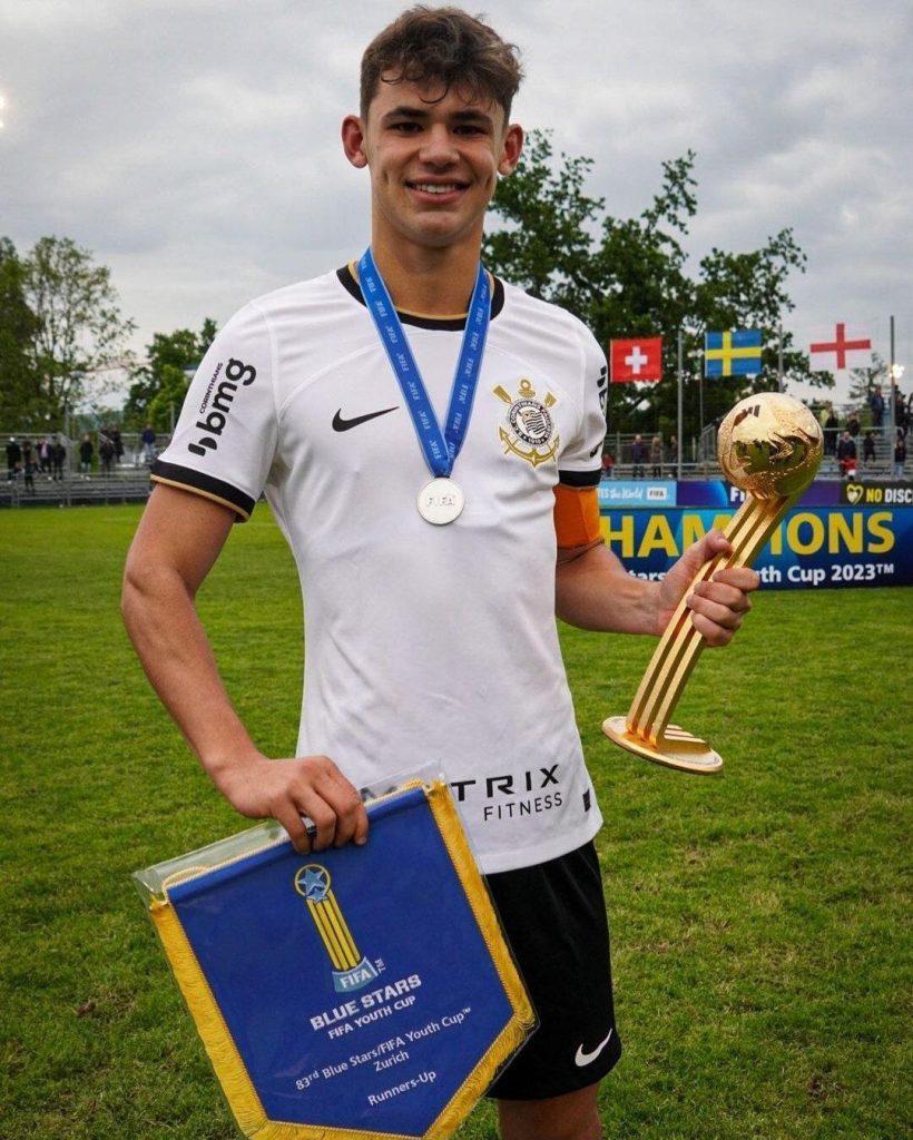 Who is Gabriel Moscardo? The Brazilian who has drawn the attention of Chelsea and other European clubs. 3
