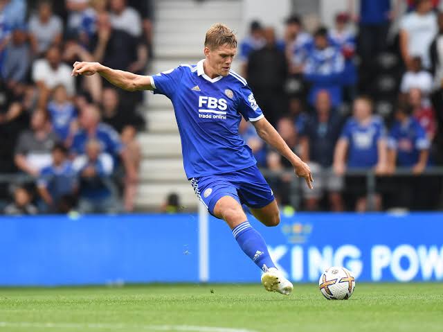 Vastegaard confirms he turned down Saudi offers and reveals his plans to to extend his stay at Leicester. 2