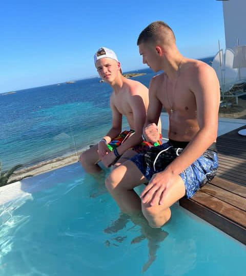 Who is Alfie Gilchrist? Player profile, stats and biography. 6