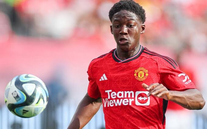 Kobbie Mainoo biography, Parents, Nationality, Playing style and more. 5