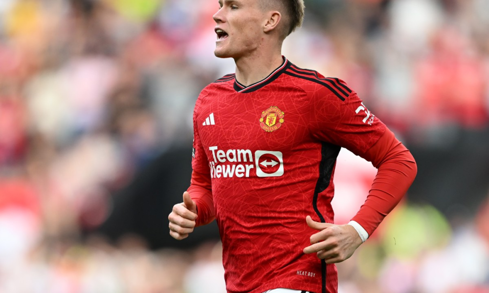 Scott McTominay of Manchester United is 'on the verge' of completing his Serie A deal. 18