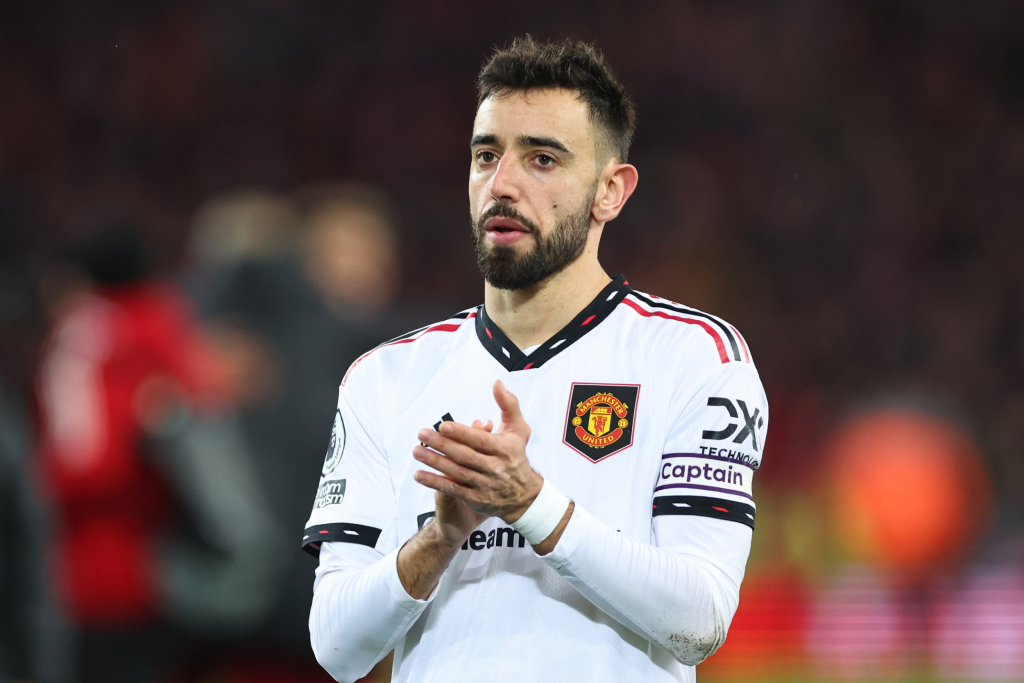 Erik ten Hag explained his decision to strip Bruno Fernandes of the Man Utd club captaincy. 2