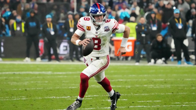 "Time's Up: Why the Giants Must Bench Daniel Jones Now and Who Should Replace Him in 2025" 10