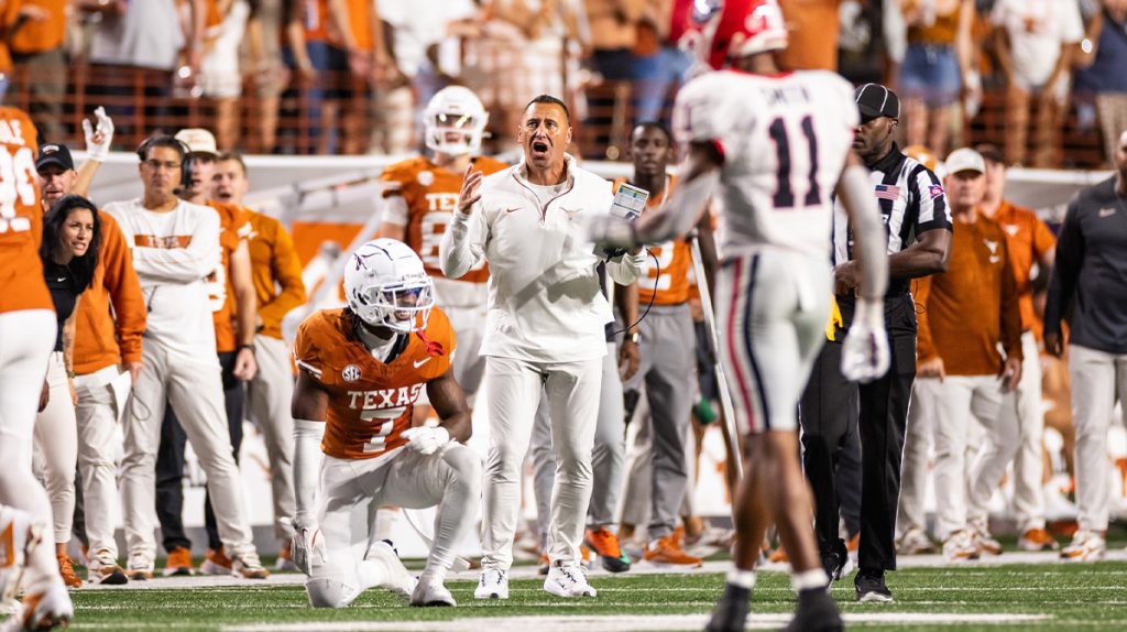 Sarkisian Stirs Controversy: Texas Coach’s Blunt Critique of Florida Ahead of SEC Clash 3