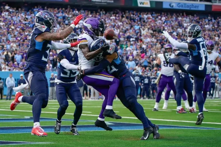 "‘Rigged NFL?’ Viral Video Sparks Outrage Over Vikings’ Controversial Win Against Titans" 10