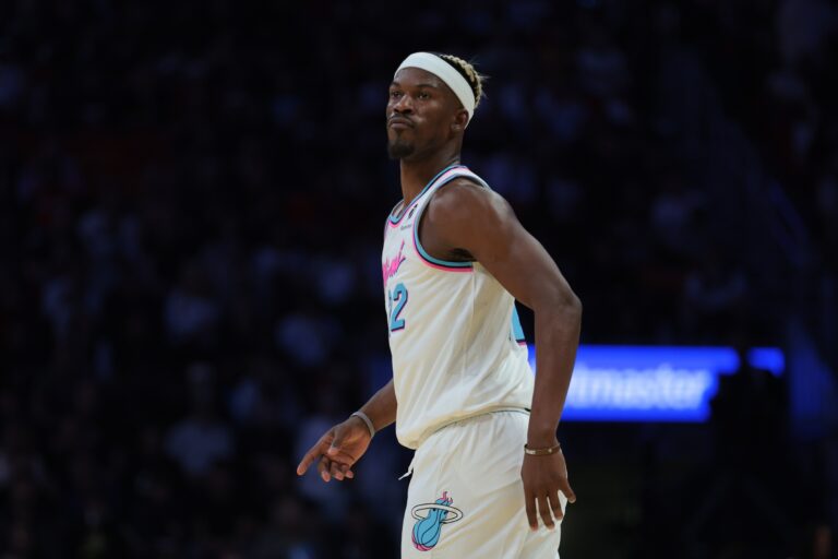 **Jimmy Butler Drops Bombshell: "My Beef Isn’t with My Teammates, It’s with the Miami Heat Front Office"** 7