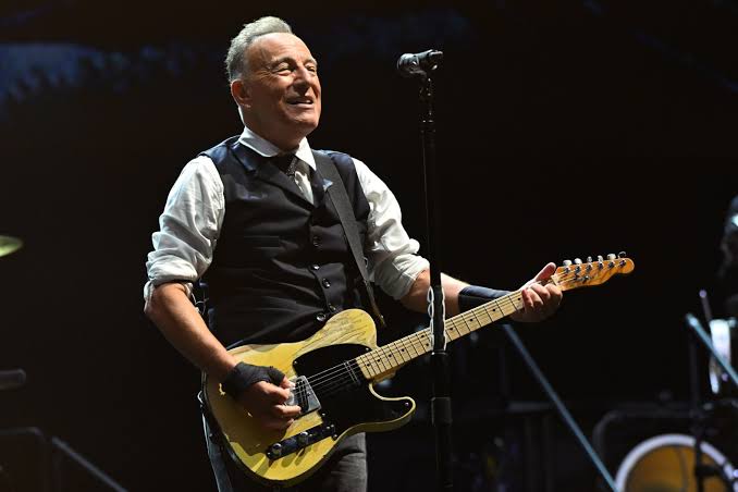**"Netflix Teams Up with Bruce Springsteen for Groundbreaking Documentaries and Exclusive E Street Band Content"** 10