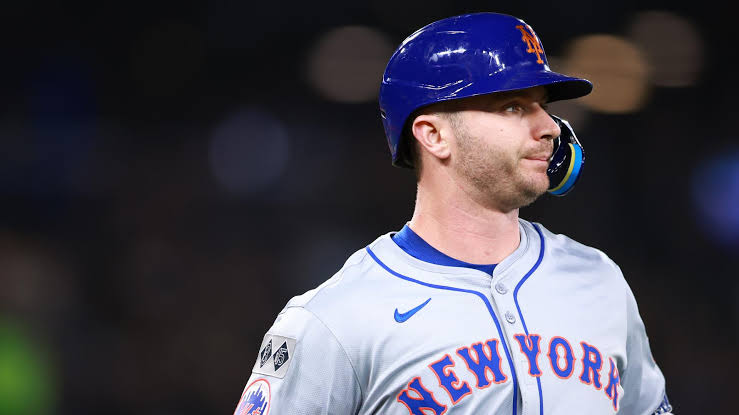 Pete Alonso Signs Historic Contract Extension with New York Mets, Set to Remain with Team Until Retirement 8