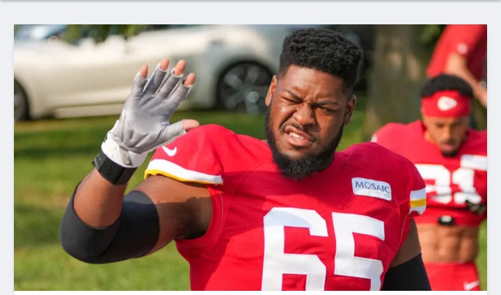 BREAKING: Bears Fans Panic Over Trey Smith Signing—But the Stats Expose the Real Nightmare!. 7