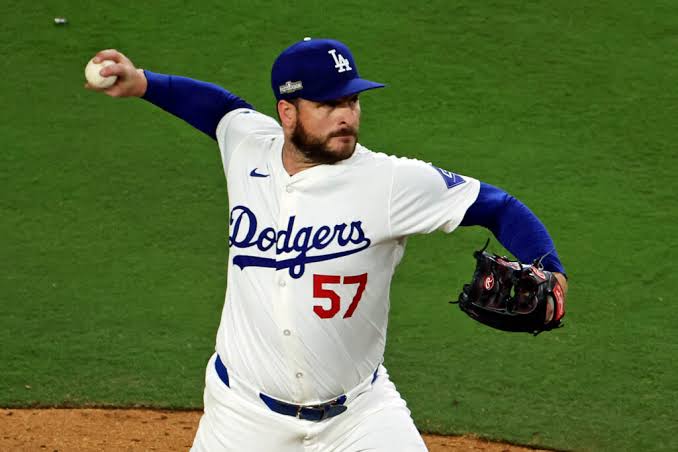 Red Sox Land Star Ryan Brasier in Game-Changing Move for 2025 Season!" 1