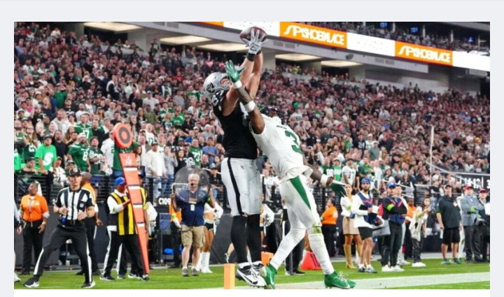 BEARS' SECRET WEAPON UNLEASHED: COLE KMET EMERGES AS NFL’S MOST VERSATILE TIGHT END!. 5