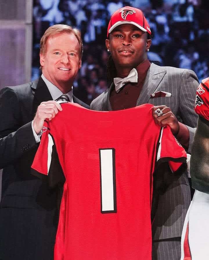 From Pro to Tide: Julio Jones Makes Triumphant Return to Alabama in Major Signing 4