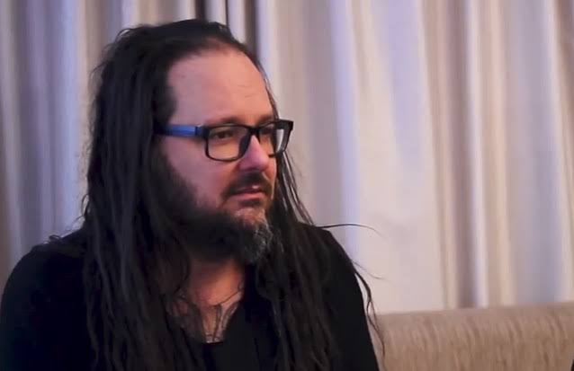 "Korn's Jonathan Davis Reveals Shocking New Identity: A Journey of Self-Discovery and Acceptance" 8