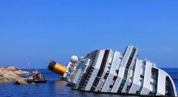 Tragedy Strikes Carnival VIFP: Thousands Missing After Cruise Liner Sinks in River 2
